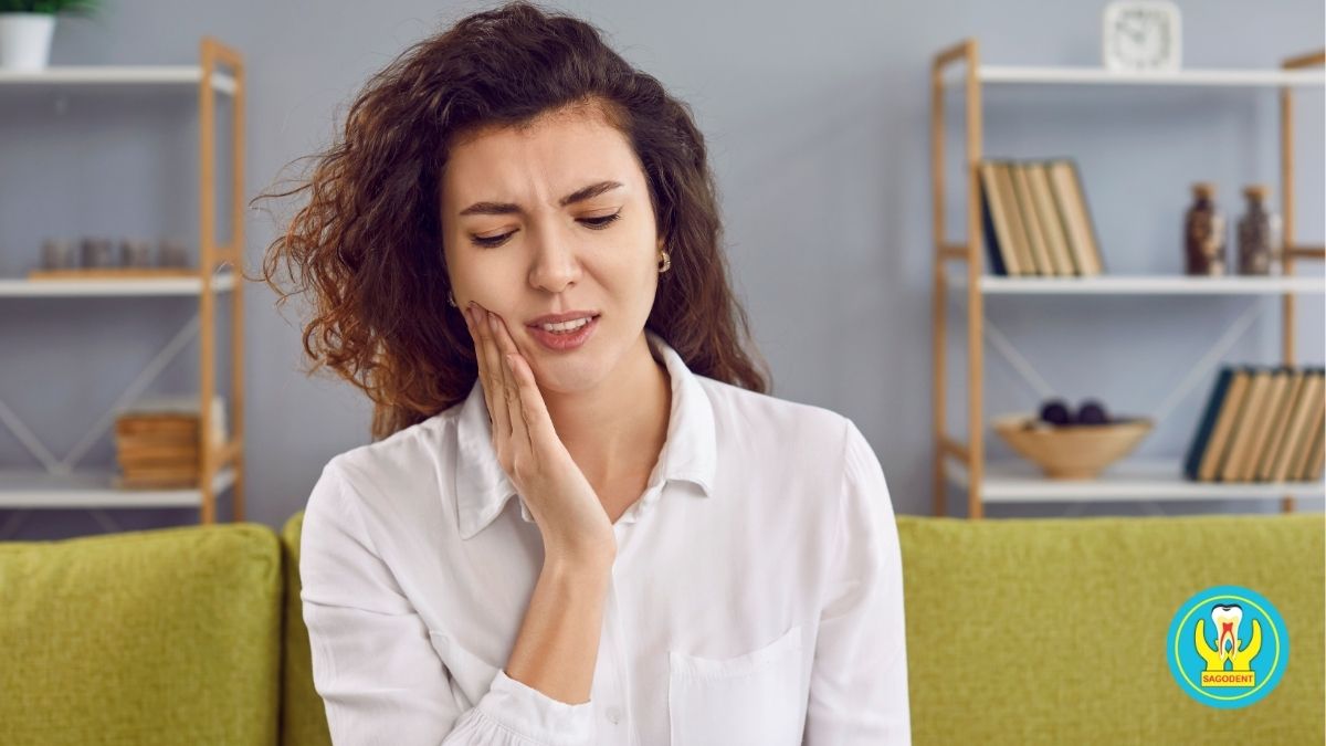 Triệu chứng đau nhức dữ dội do viêm tủy răng ở người lớn